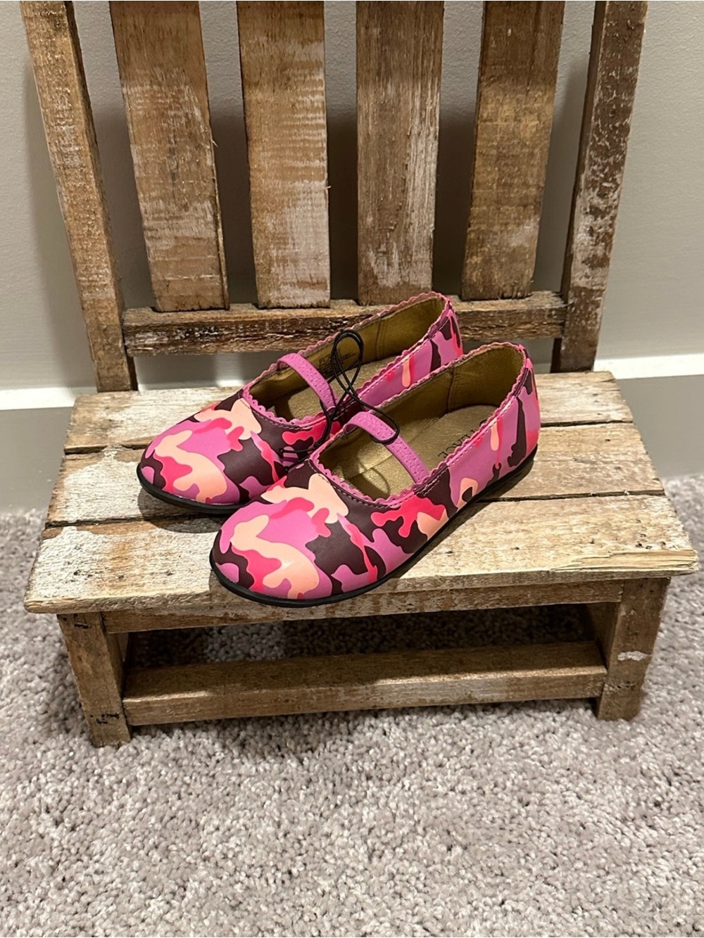 New Vintage The Children’s Place Pink Purple Camo Ballet Flats Size Girls 10